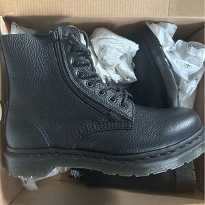 Dr Martens Pascal ZIP Combat Boot 10